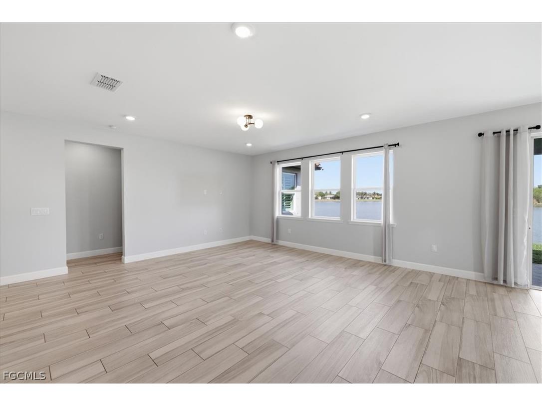 2038 Grove Drive Naples FL 34120 2026005455 image11