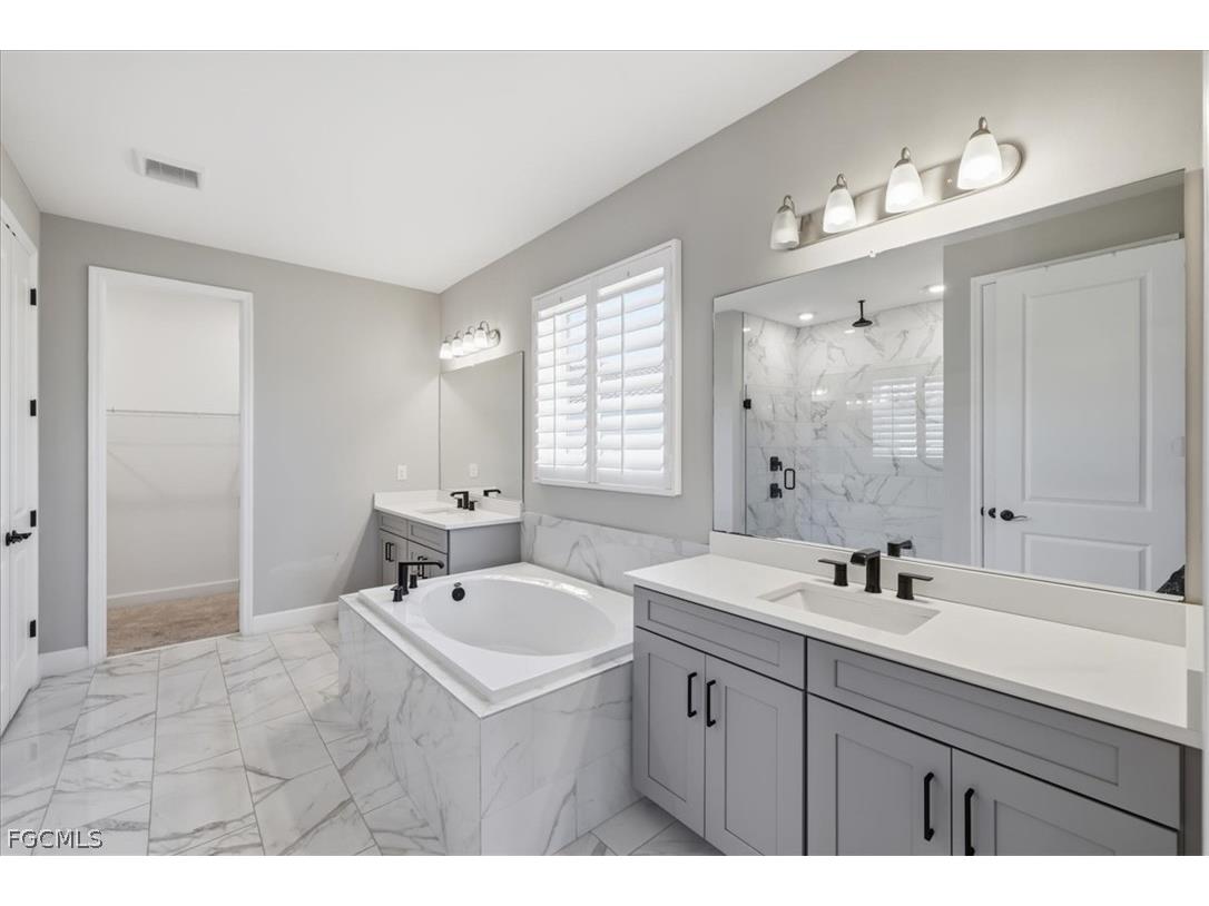 2038 Grove Drive Naples FL 34120 2026005455 image17