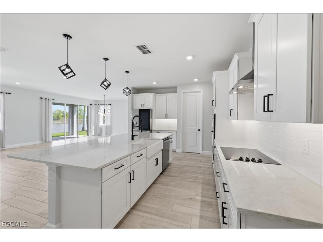 2038 Grove Drive Naples FL 34120 2026005455 image5