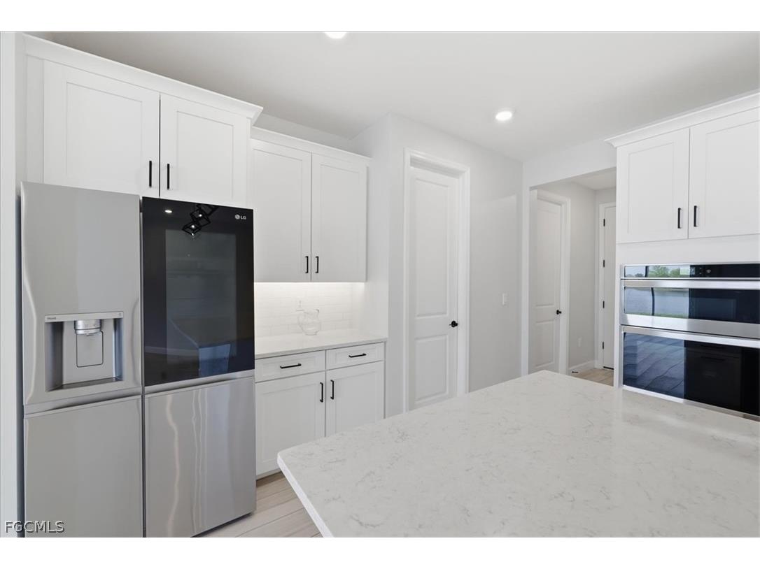 2038 Grove Drive Naples FL 34120 2026005455 image7