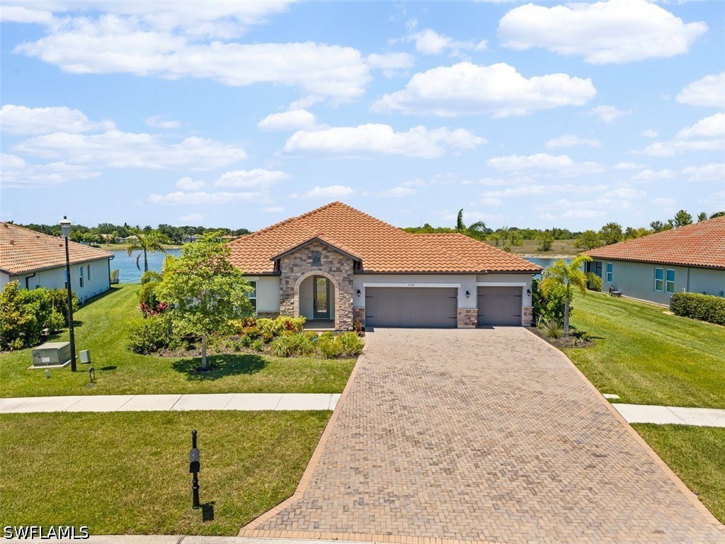 2038 Grove Drive Naples FL 34120 226021366 image1