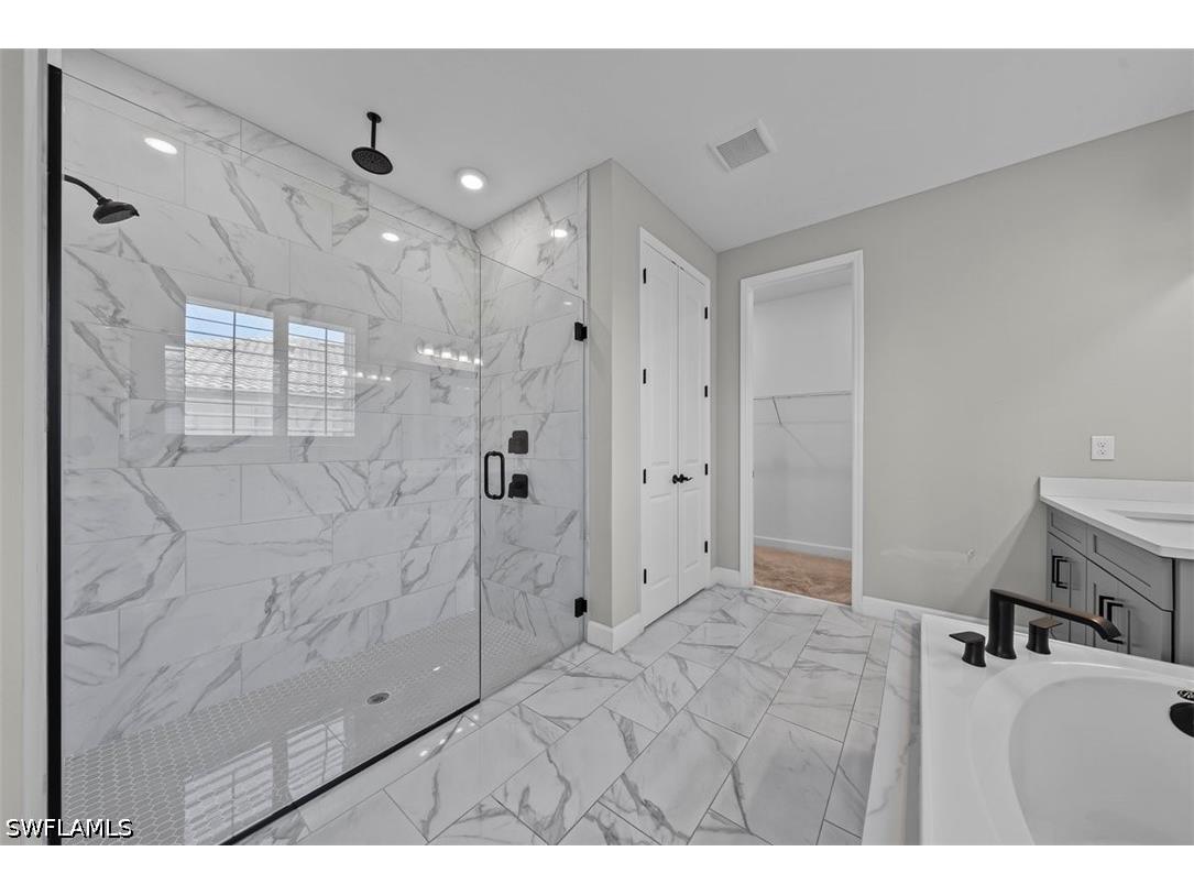 2038 Grove Drive Naples FL 34120 226021366 image16