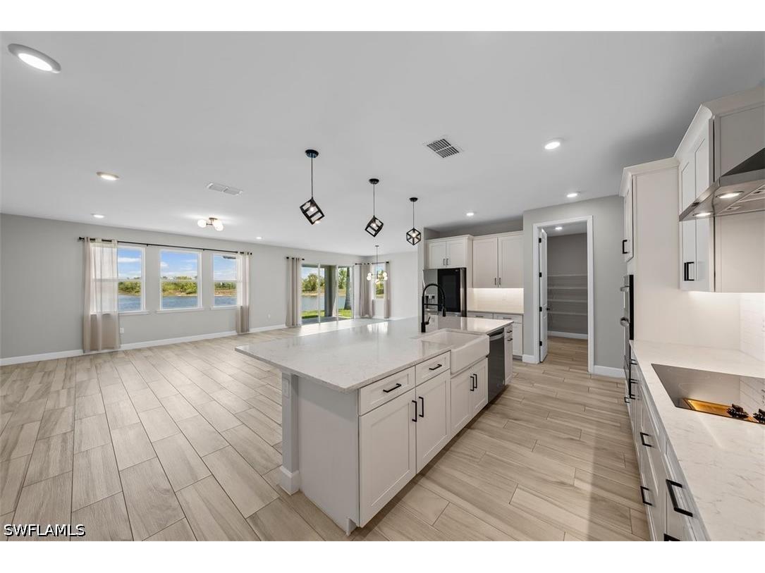 2038 Grove Drive Naples FL 34120 226021366 image2