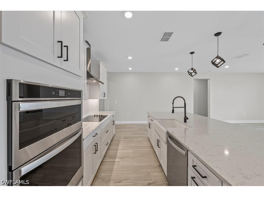 2038 Grove Drive Naples FL 34120 226021366 image4