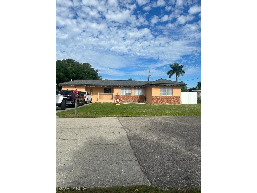 2038 Maravilla Circle Fort Myers FL 33901 223091922 image1