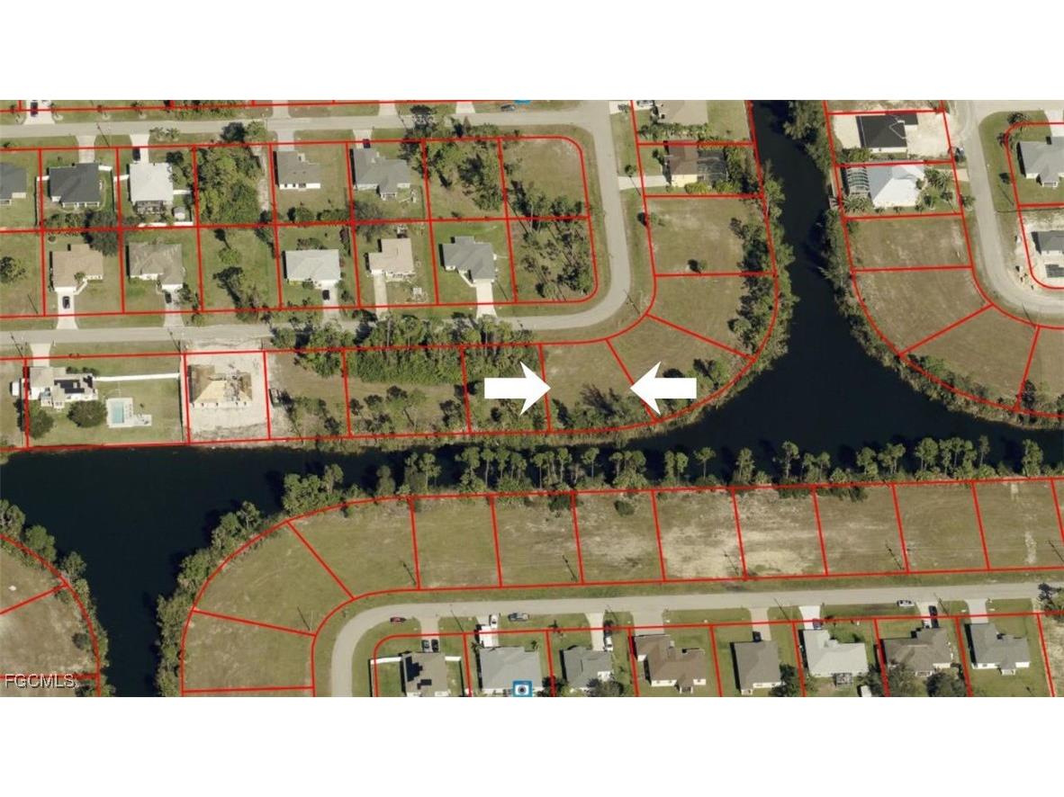 2038 NE 33rd Lane Cape Coral FL 33909 2025024295 image1