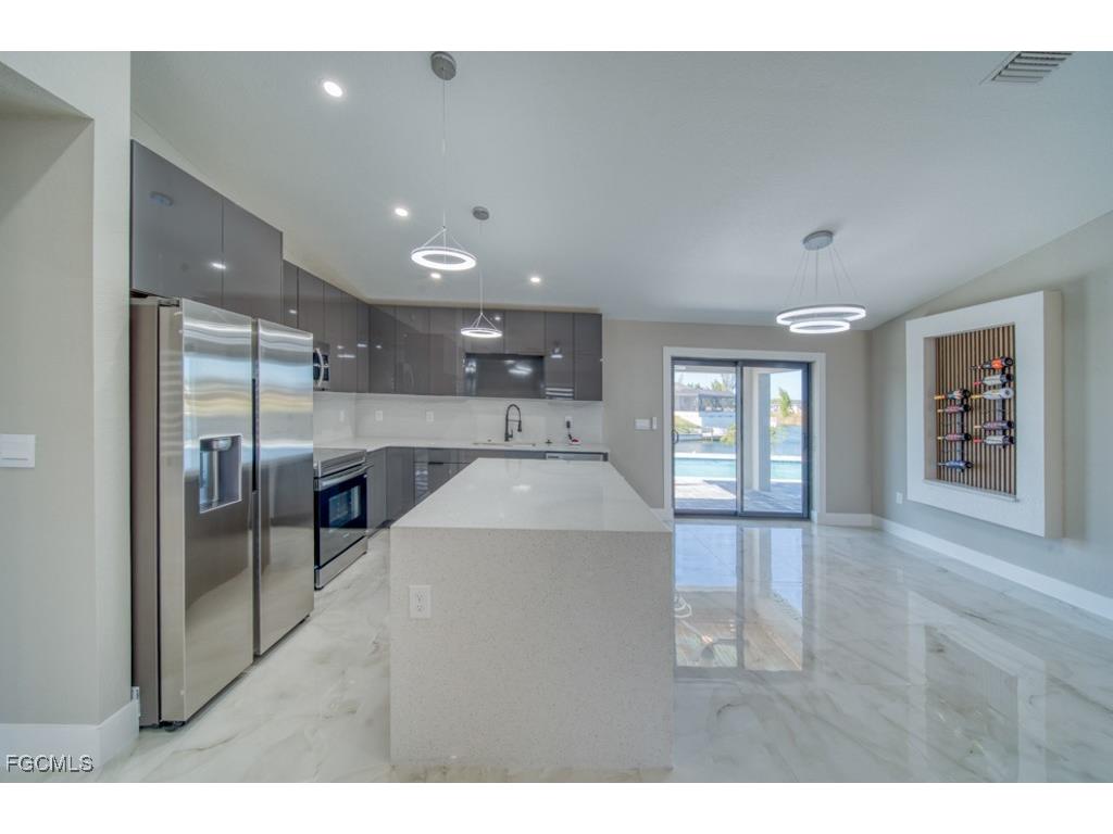 2038 NW 17th Avenue Cape Coral FL 33993 2025025031 image10