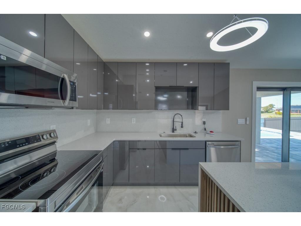 2038 NW 17th Avenue Cape Coral FL 33993 2025025031 image9