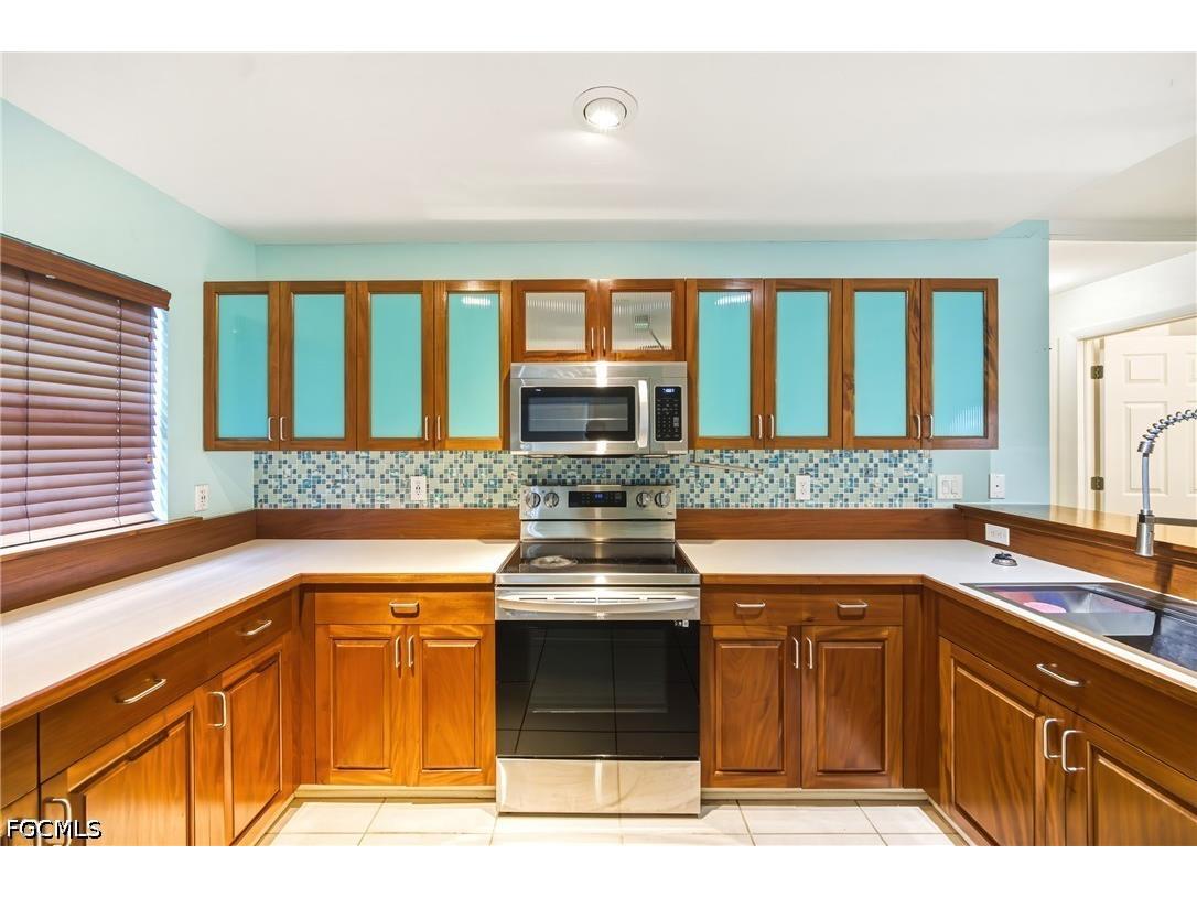 2038 NW 3rd Terrace Cape Coral FL 33993 2026024207 image5
