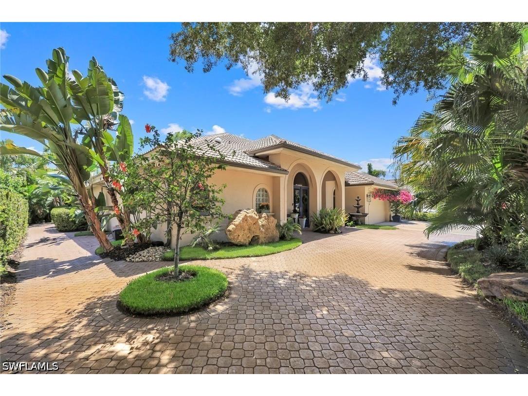 2039 Imperial Circle Naples FL 34110 226017639 image10