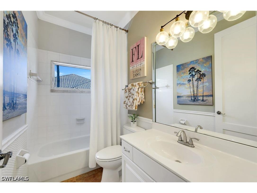 2039 Imperial Circle Naples FL 34110 226017639 image22