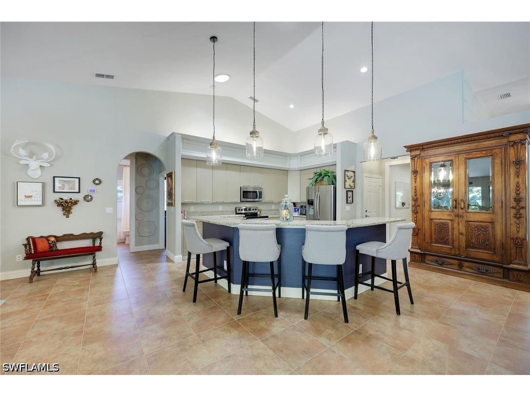 2039 Imperial Circle Naples FL 34110 226017639 image4