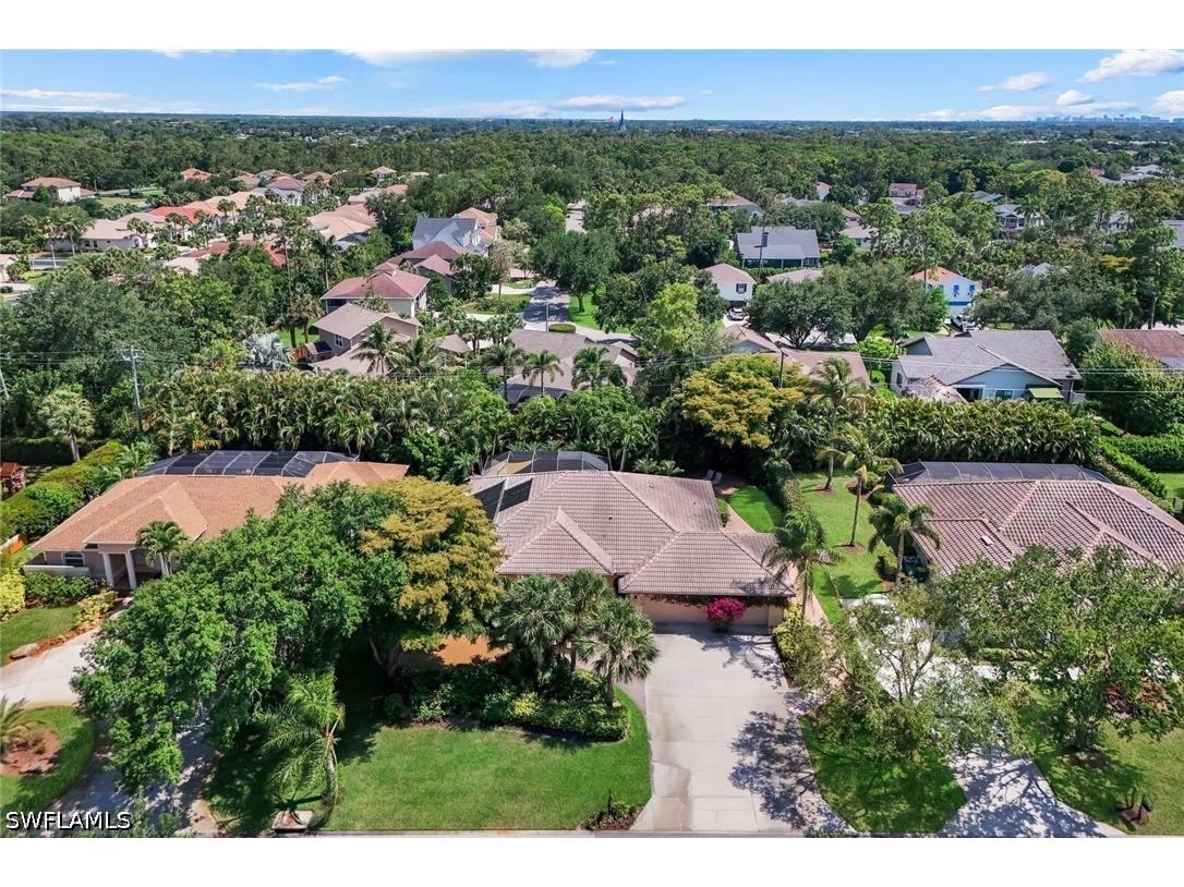 2039 Imperial Circle Naples FL 34110 226017639 image42