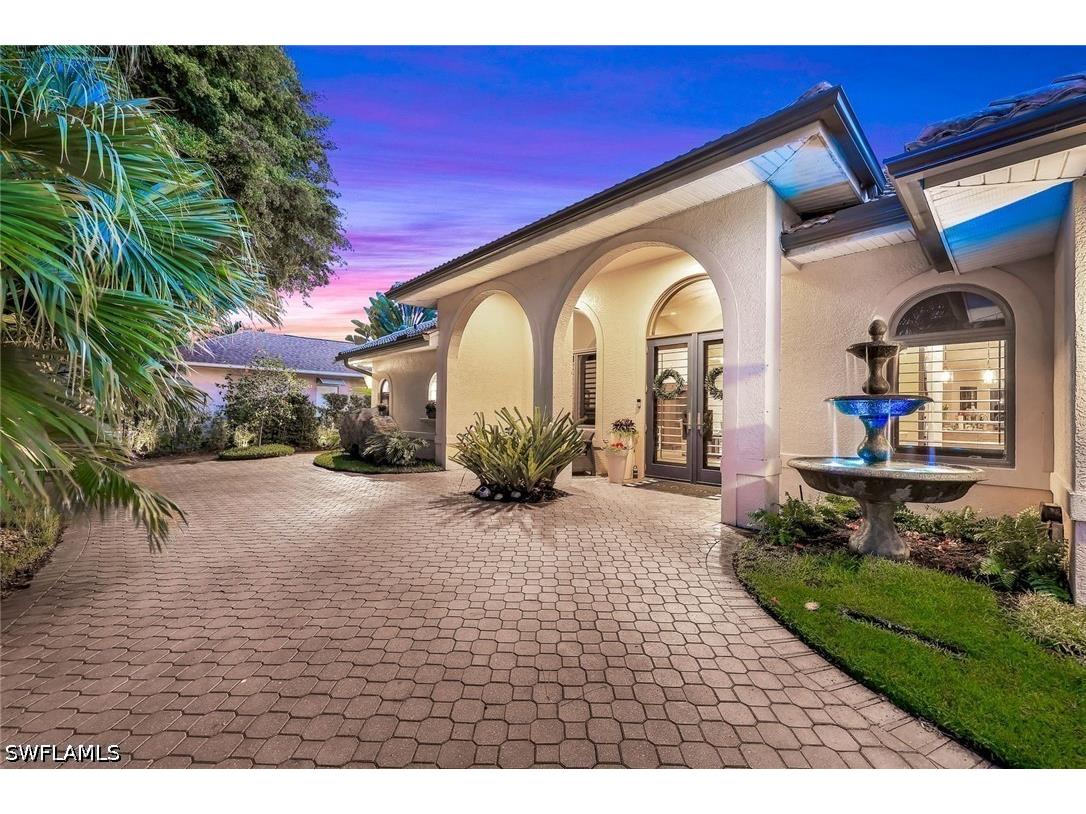 2039 Imperial Circle Naples FL 34110 226017639 image9