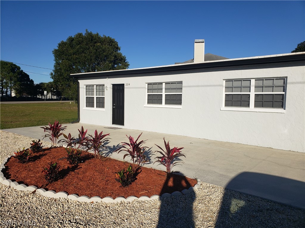 204 1st Street Fort Myers FL 33907 223038909 image1