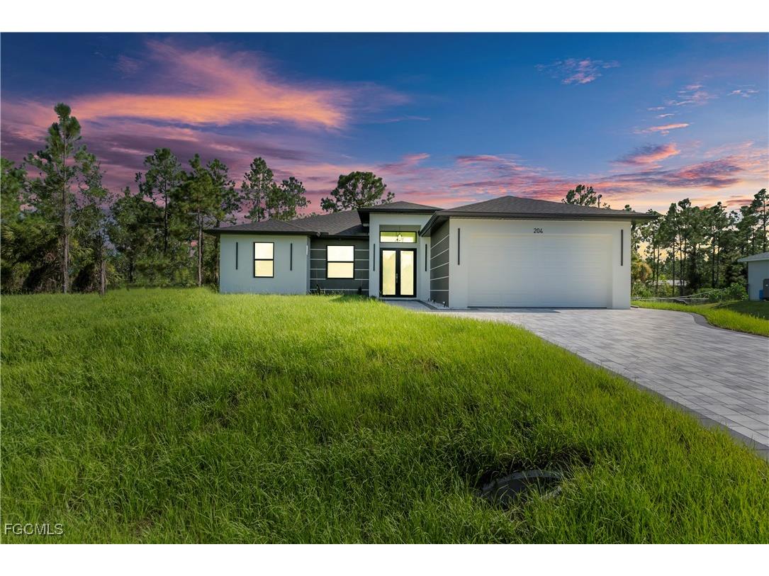 204 E 10th Street Lehigh Acres FL 33972 2025011673 image1