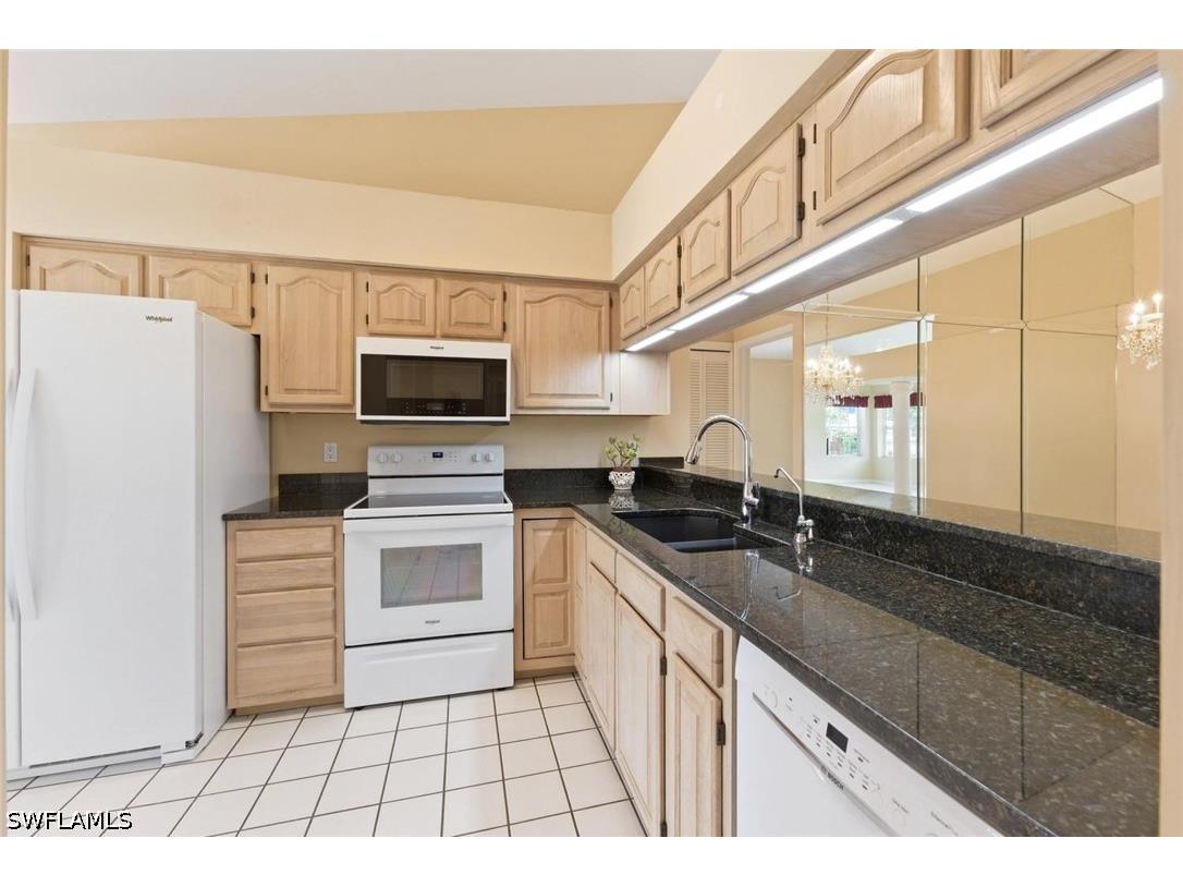 204 Estelle Court Naples FL 34112 226017577 image9