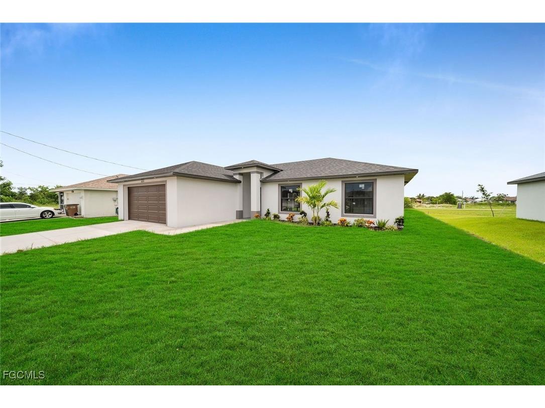 204 NW 14th Street Cape Coral FL 33993 2025009404 image1