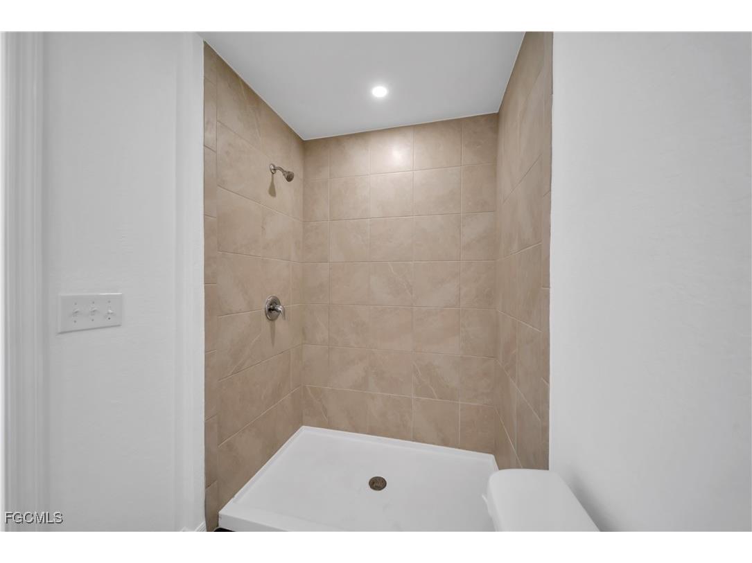 204 NW 24th Place Cape Coral FL 33993 2025011700 image31