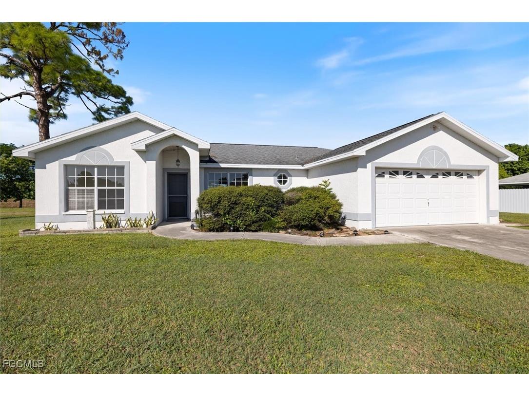 204 Roat Street Lehigh Acres FL 33936 2025014234 image1