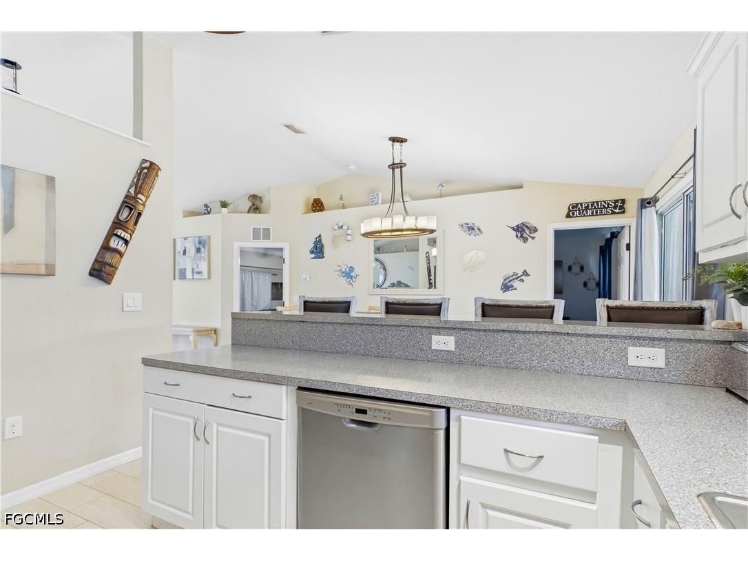 204 SE 18th Street Cape Coral FL 33990 2026026183 image20