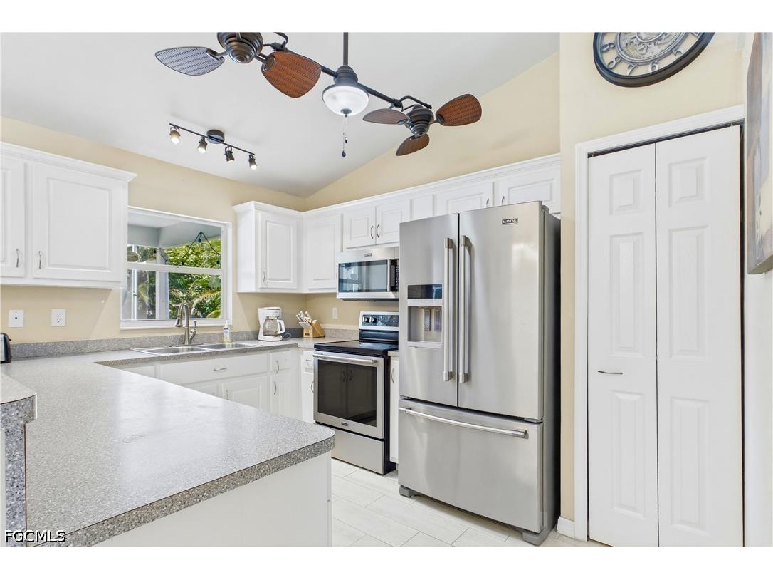 204 SE 18th Street Cape Coral FL 33990 2026026183 image4