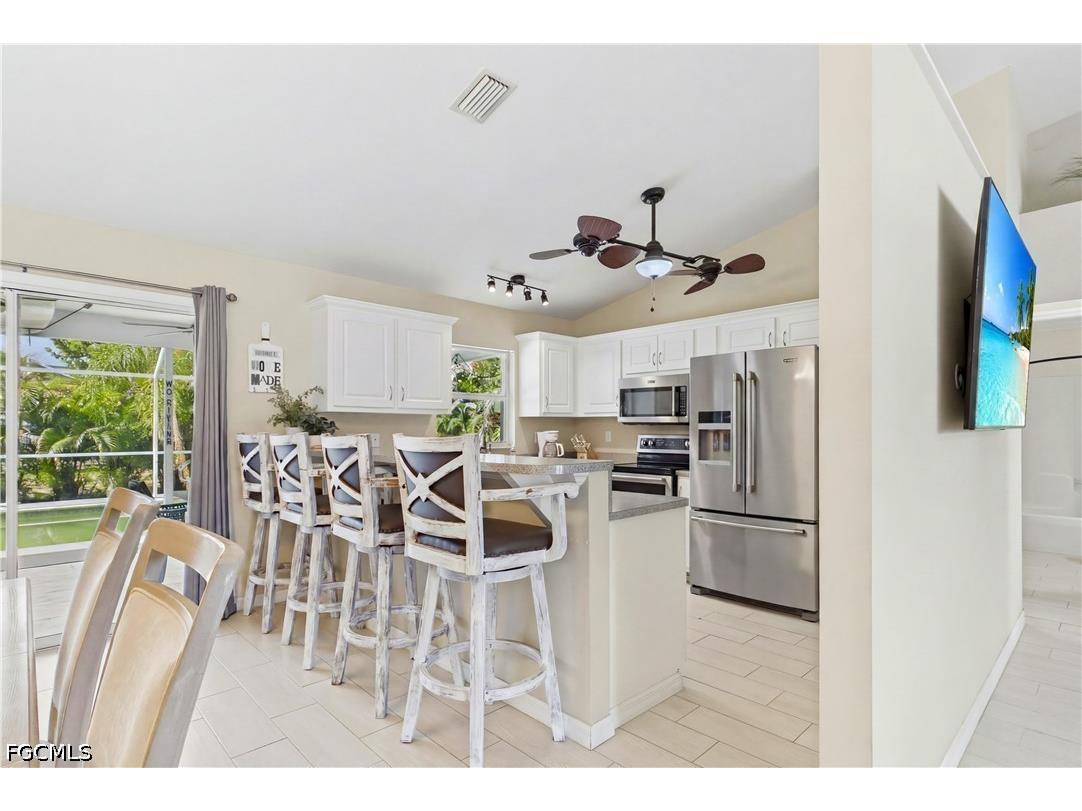 204 SE 18th Street Cape Coral FL 33990 2026026183 image8