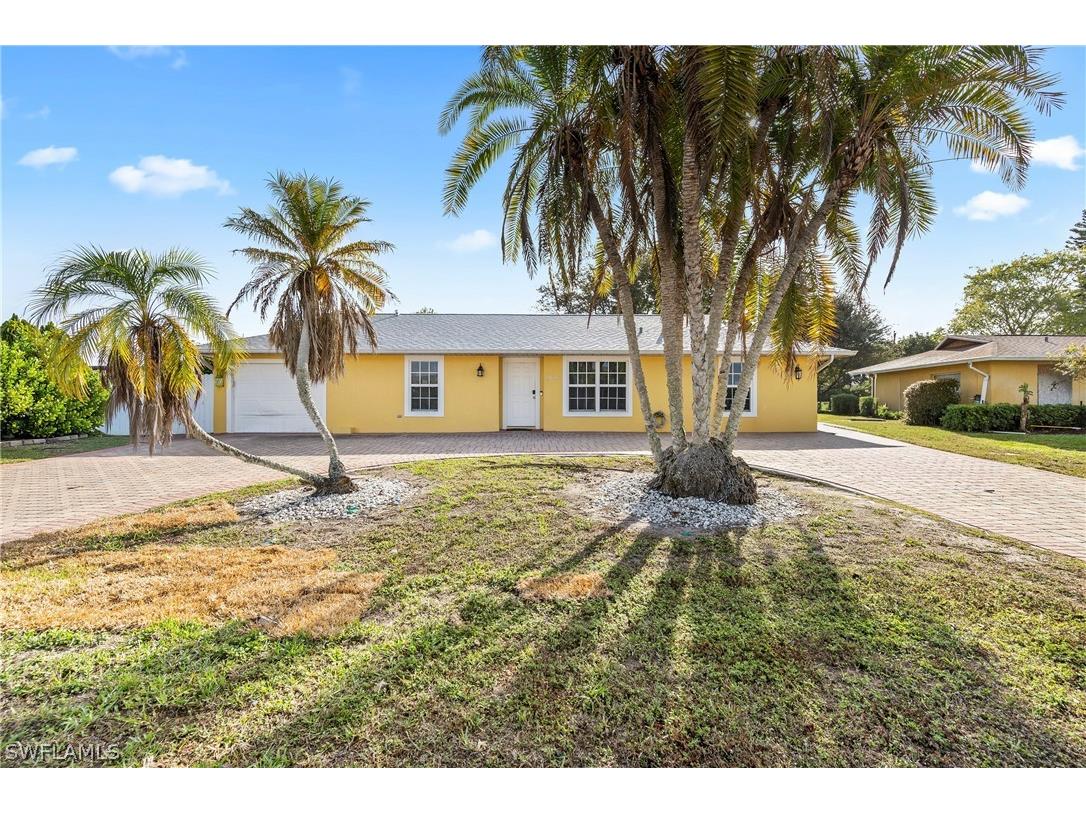 2040 46th Terrace SW Naples FL 34116 226009735 image1