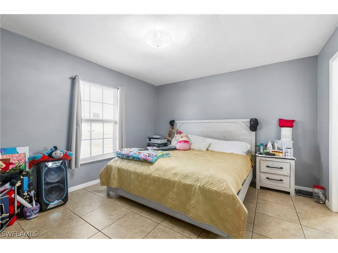 2040 46th Terrace SW Naples FL 34116 226009735 image10
