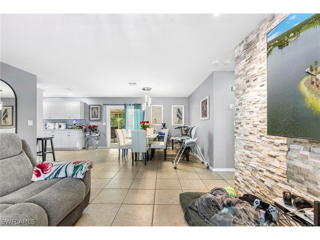 2040 46th Terrace SW Naples FL 34116 226009735 image3