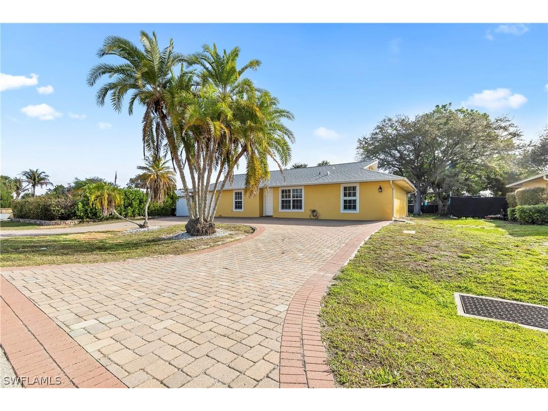 2040 46th Terrace SW Naples FL 34116 226009735 image37