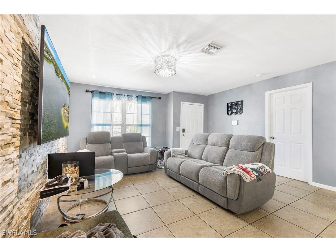 2040 46th Terrace SW Naples FL 34116 226009735 image4