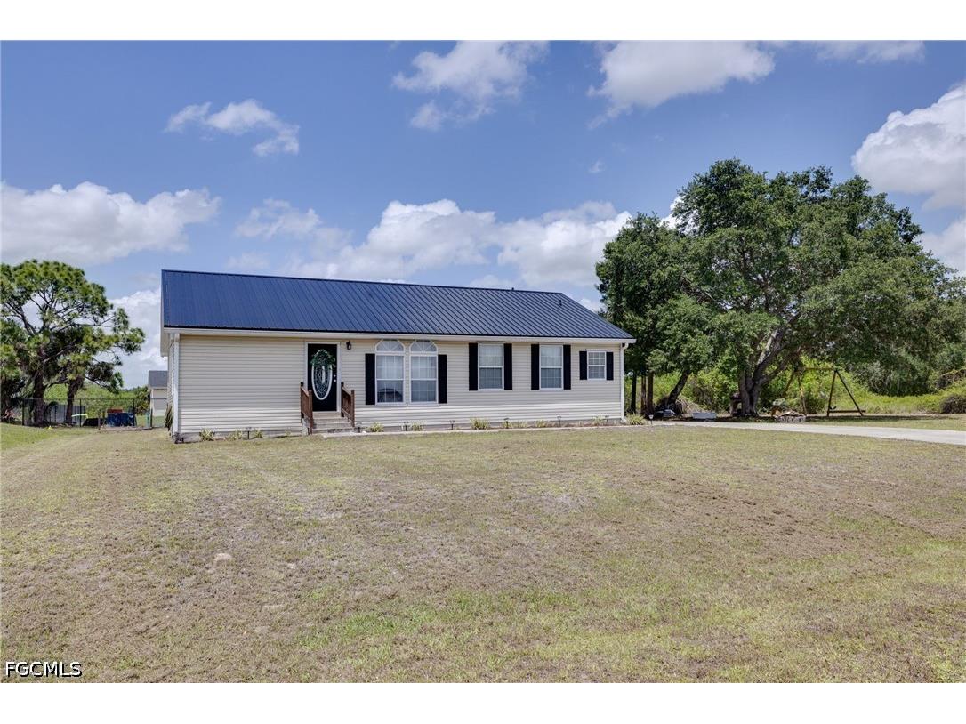 2040 S Montana Circle Labelle FL 33935 2026021295 image1