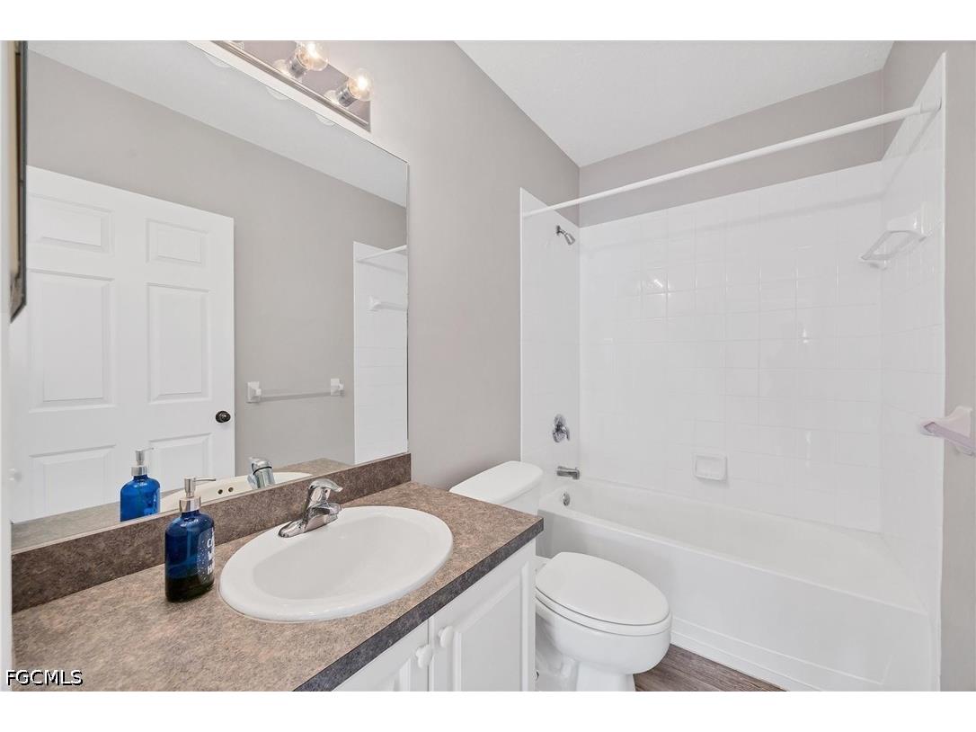 2040 Willow Hammock Circle #301 Punta Gorda FL 33983 2026020986 image20