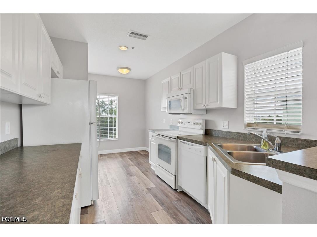 2040 Willow Hammock Circle #301 Punta Gorda FL 33983 2026020986 image9