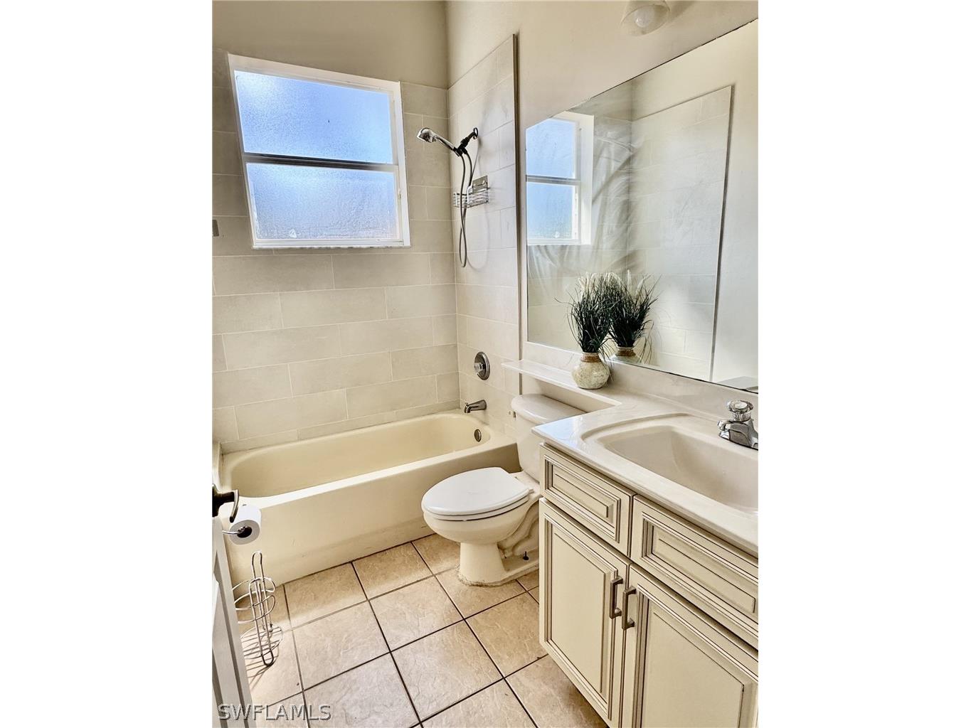 2041 24th Avenue NE Naples FL 34120 226010506 image15