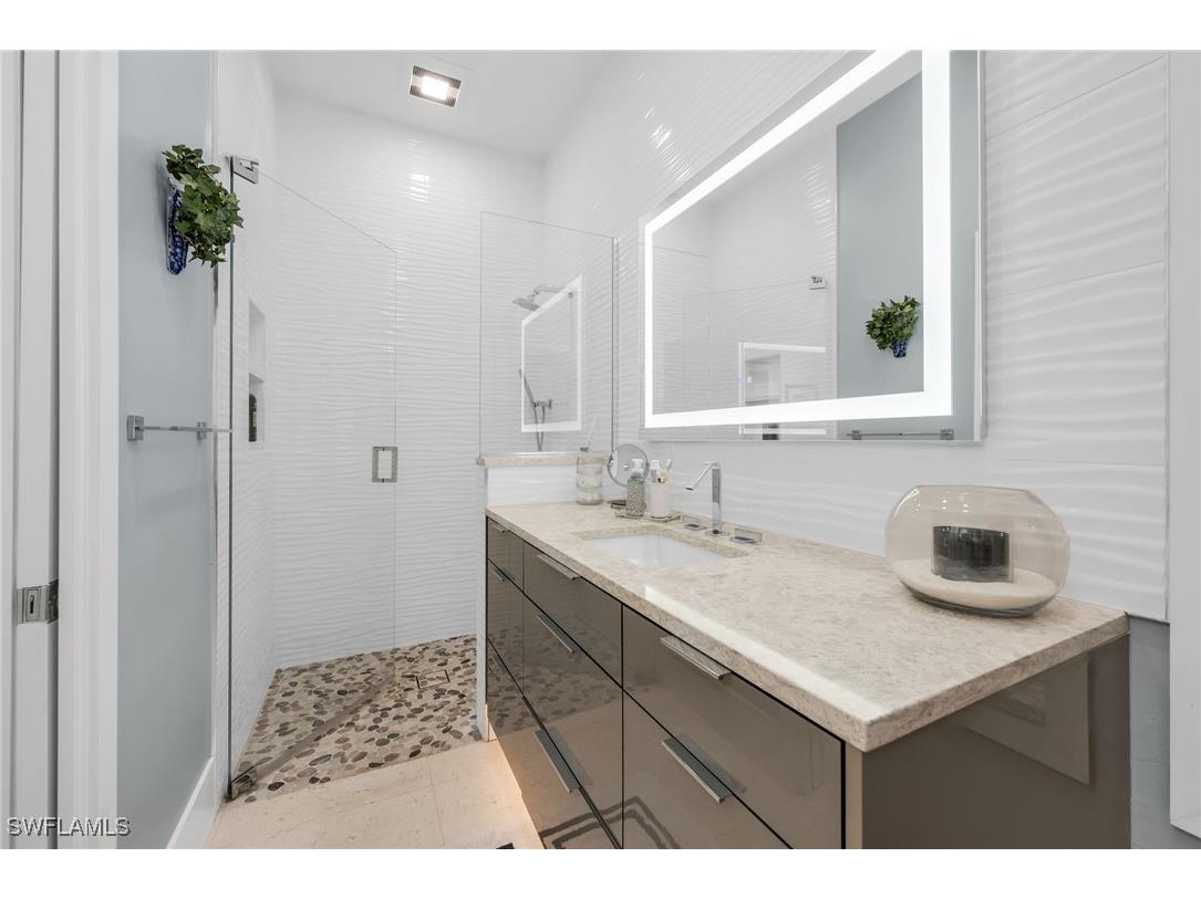 2041 Prince Drive Naples FL 34110 225084031 image20