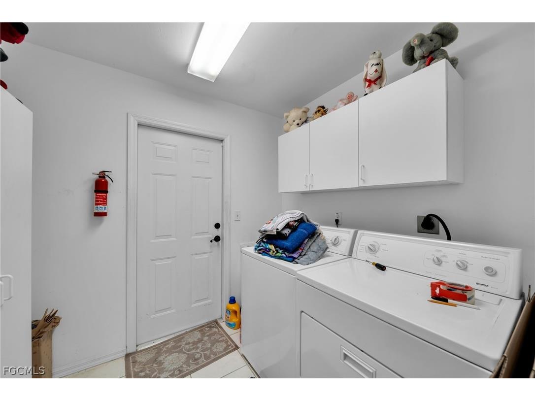 2041 SE 16th Street Cape Coral FL 33990 2026012225 image27