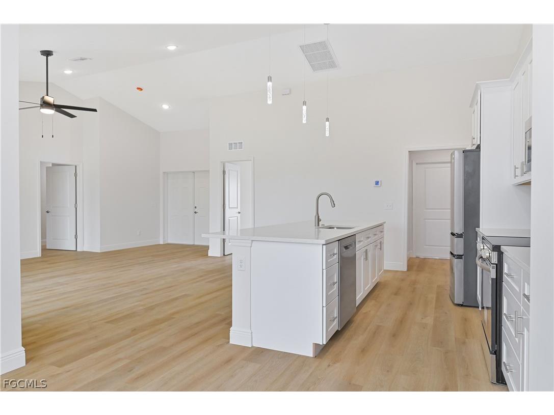 2043 NE 42nd Street Cape Coral FL 33909 2026013516 image13