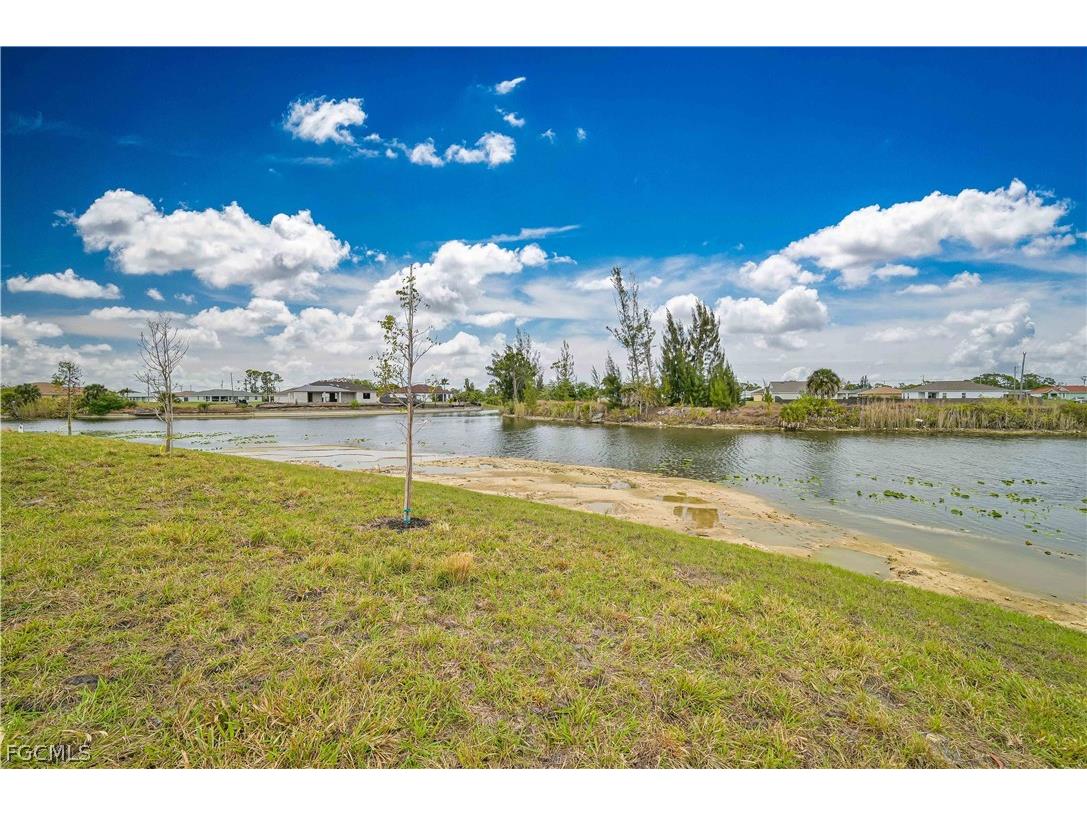 2043 NE 42nd Street Cape Coral FL 33909 2026013516 image29