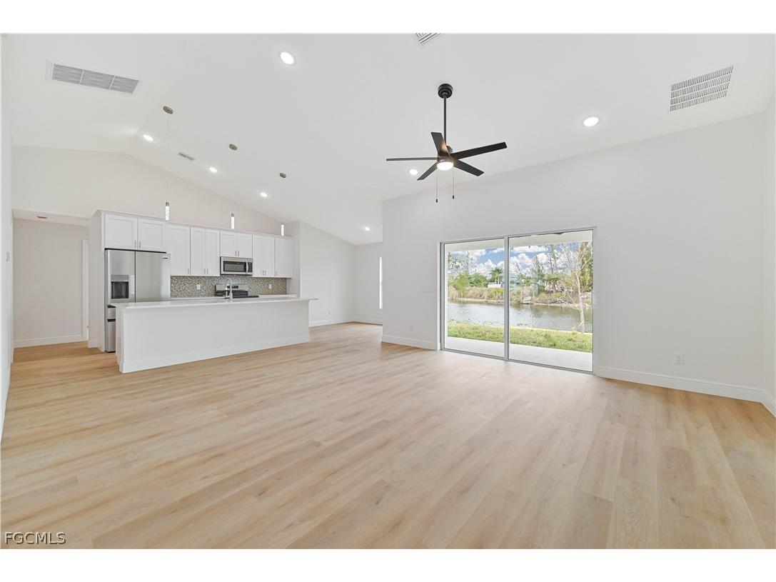 2043 NE 42nd Street Cape Coral FL 33909 2026013516 image6