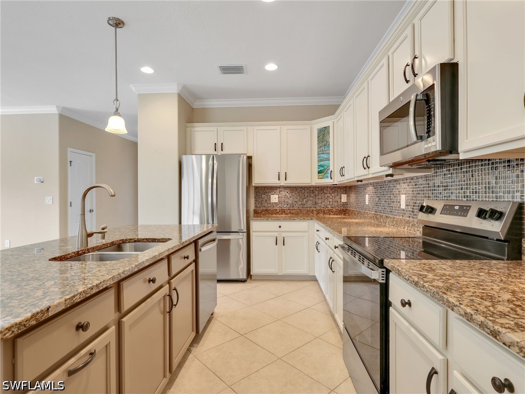 20433 Cypress Shadows Boulevard Estero FL 33928 226014194 image12