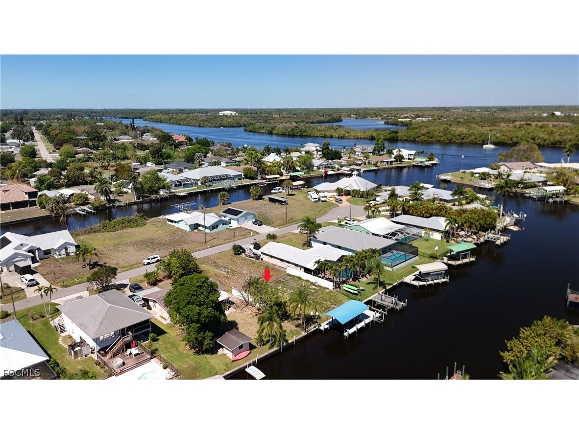 2044 Aruba Avenue Fort Myers FL 33905 2026013831 image9