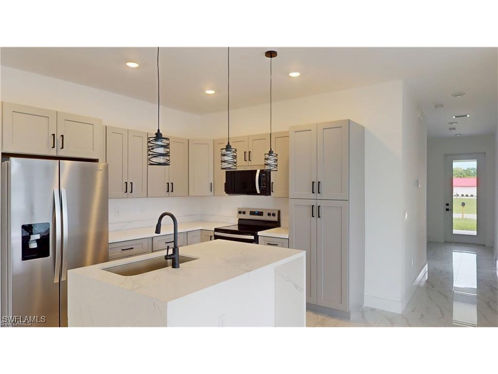 2045 Carver Avenue Fort Myers FL 33916 226000930 image3