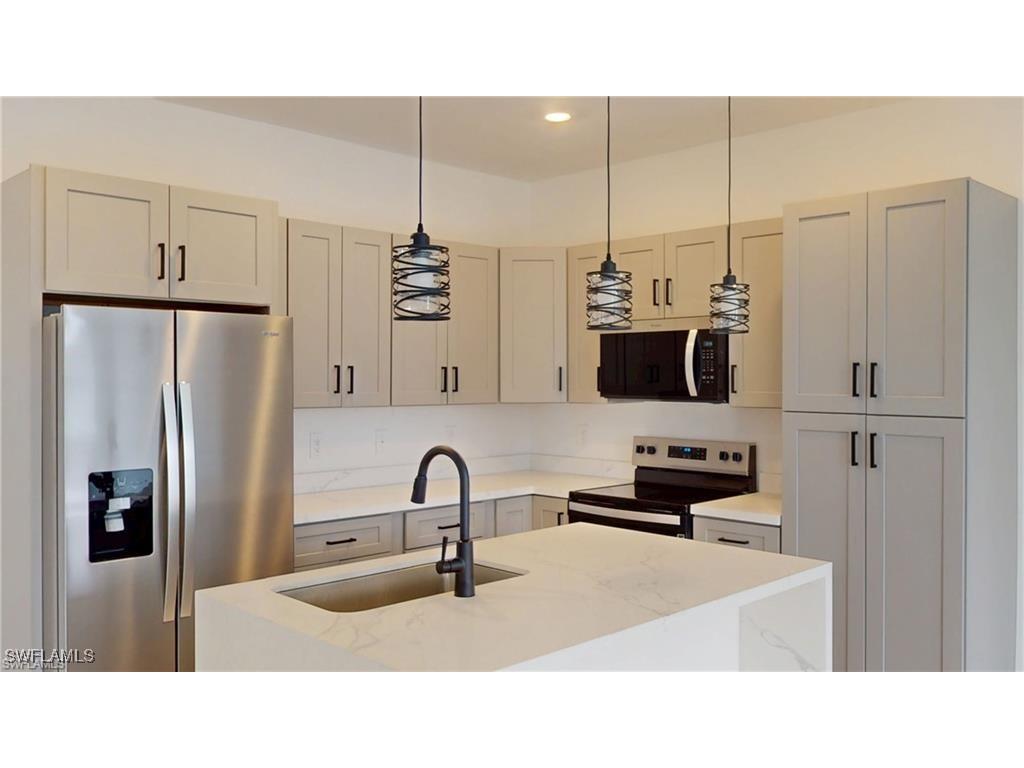 2045 Carver Avenue Fort Myers FL 33916 226000930 image4