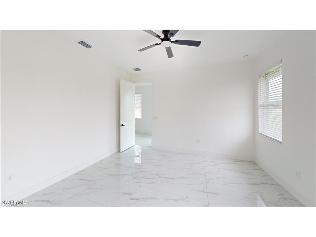 2045 Carver Avenue Fort Myers FL 33916 226000930 image9