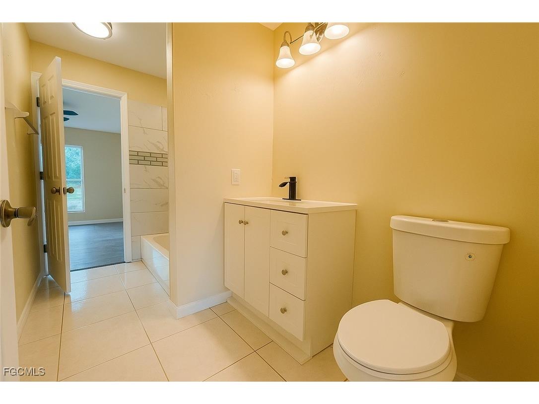 2045 NE 28th Street Cape Coral FL 33909 2025019889 image13