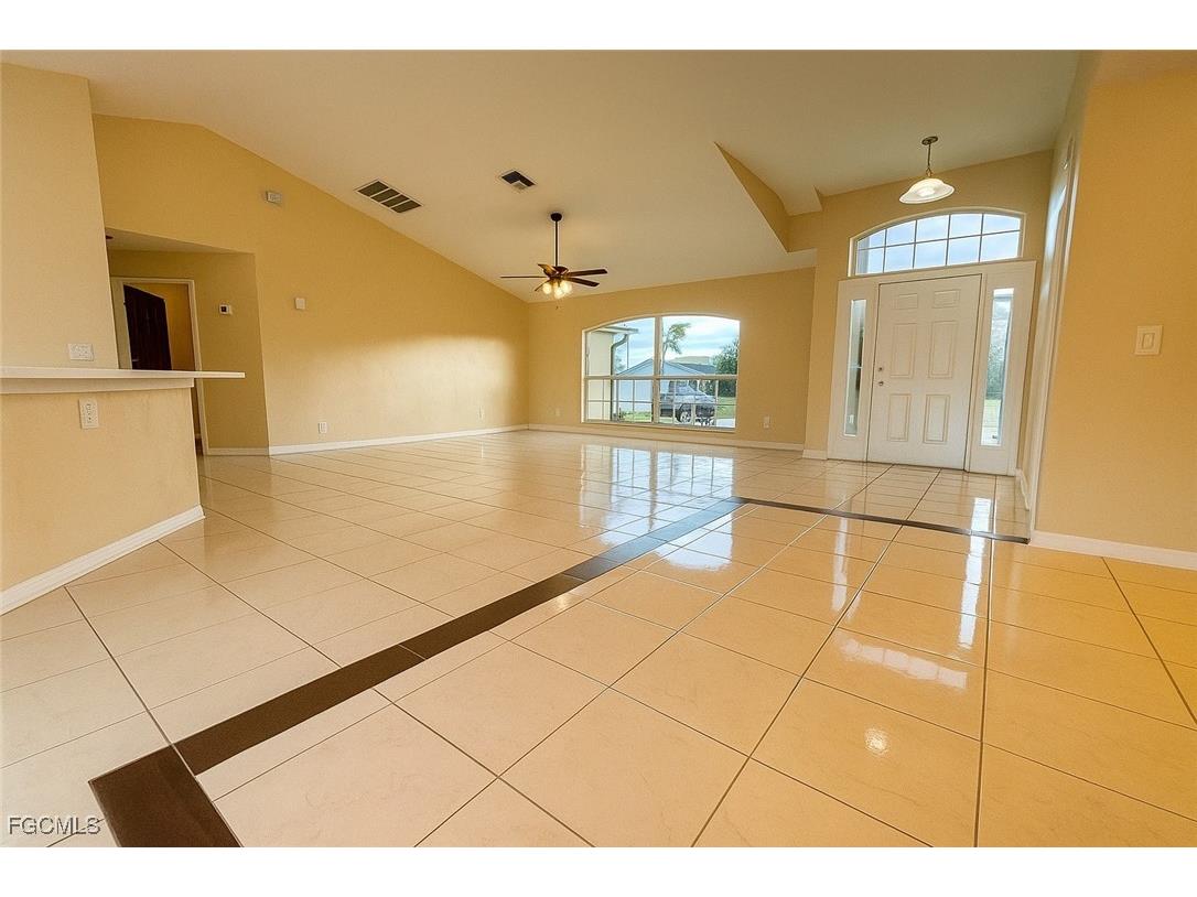 2045 NE 28th Street Cape Coral FL 33909 2025019889 image2
