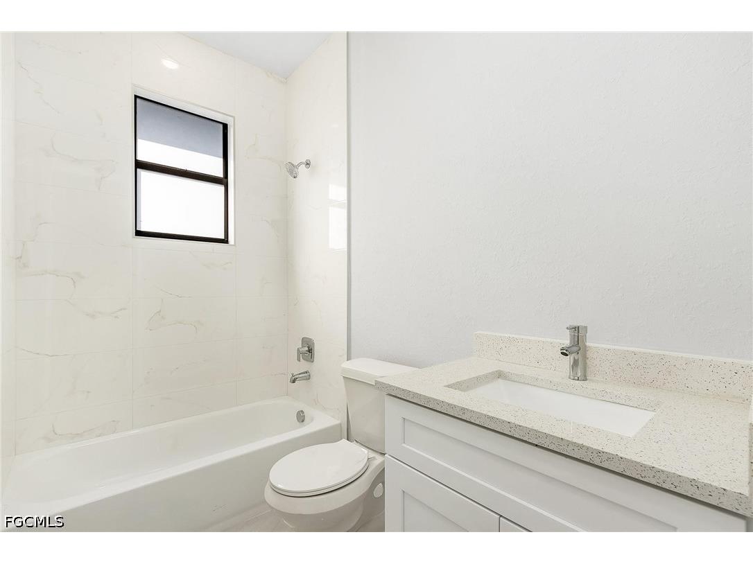 2045 NW 3rd Street Cape Coral FL 33993 2026020555 image19