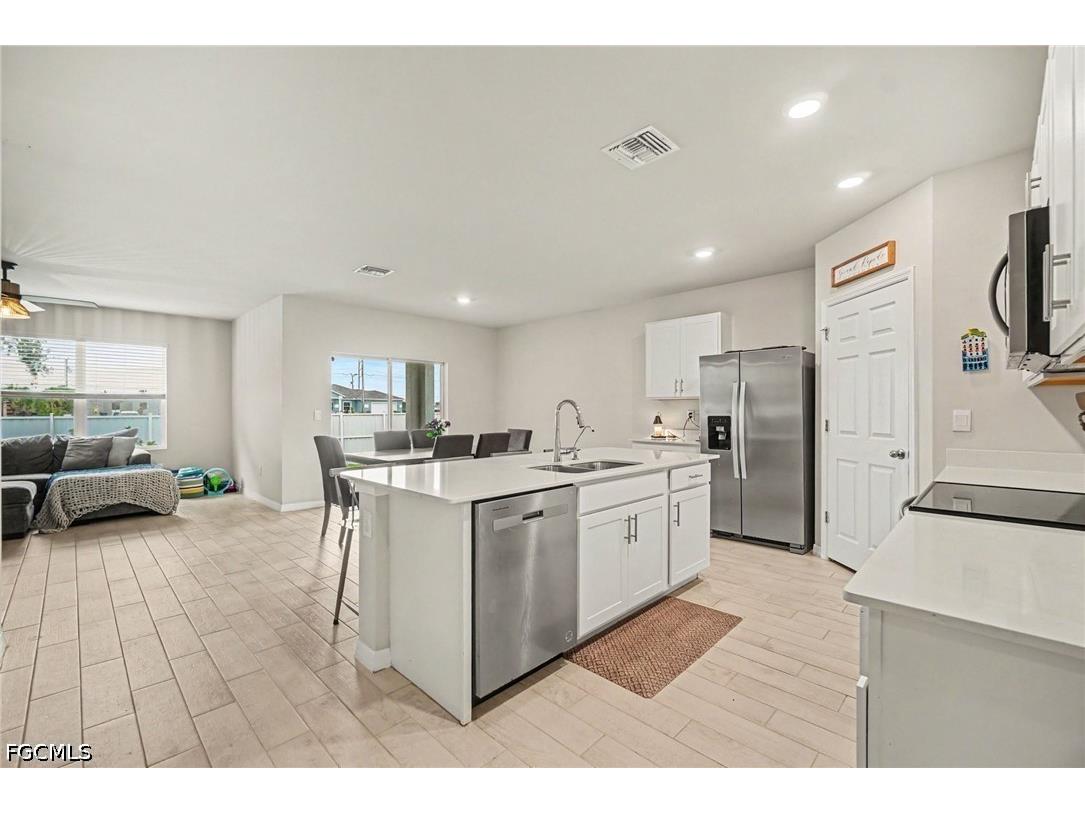 2045 NW 7th Street Cape Coral FL 33993 2026024607 image10